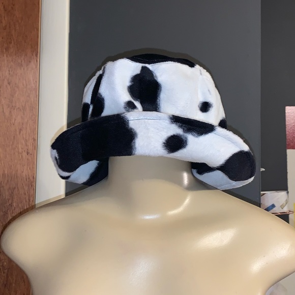 Vintage Cow Print Bucket Hat | Fabrizio Berardi Made in Italy - Picture 4 of 11